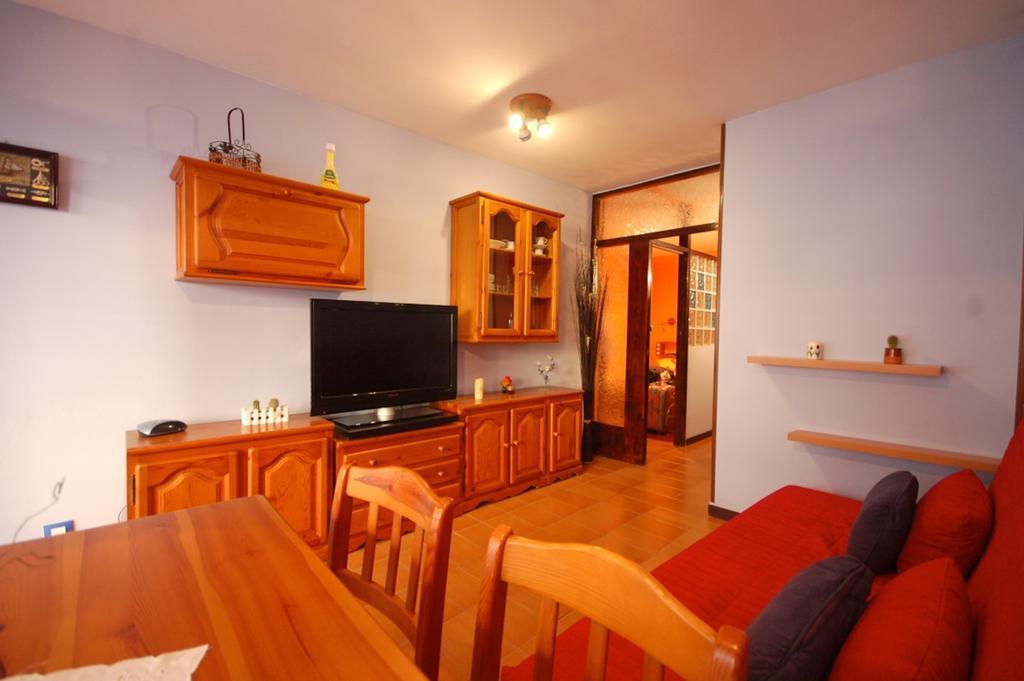 Lets Holidays Apartment Pool Terrace Tossa De Mar Extérieur photo